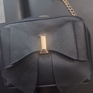 Elegant Black Bow Accent Women's Bag